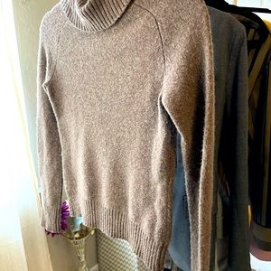 J crew turtleneck 7A